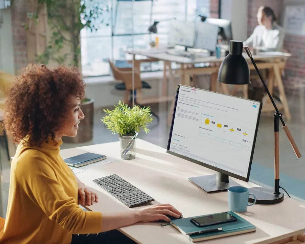 Marketer using AI-powered personalization to increase ecommerce conversion rates