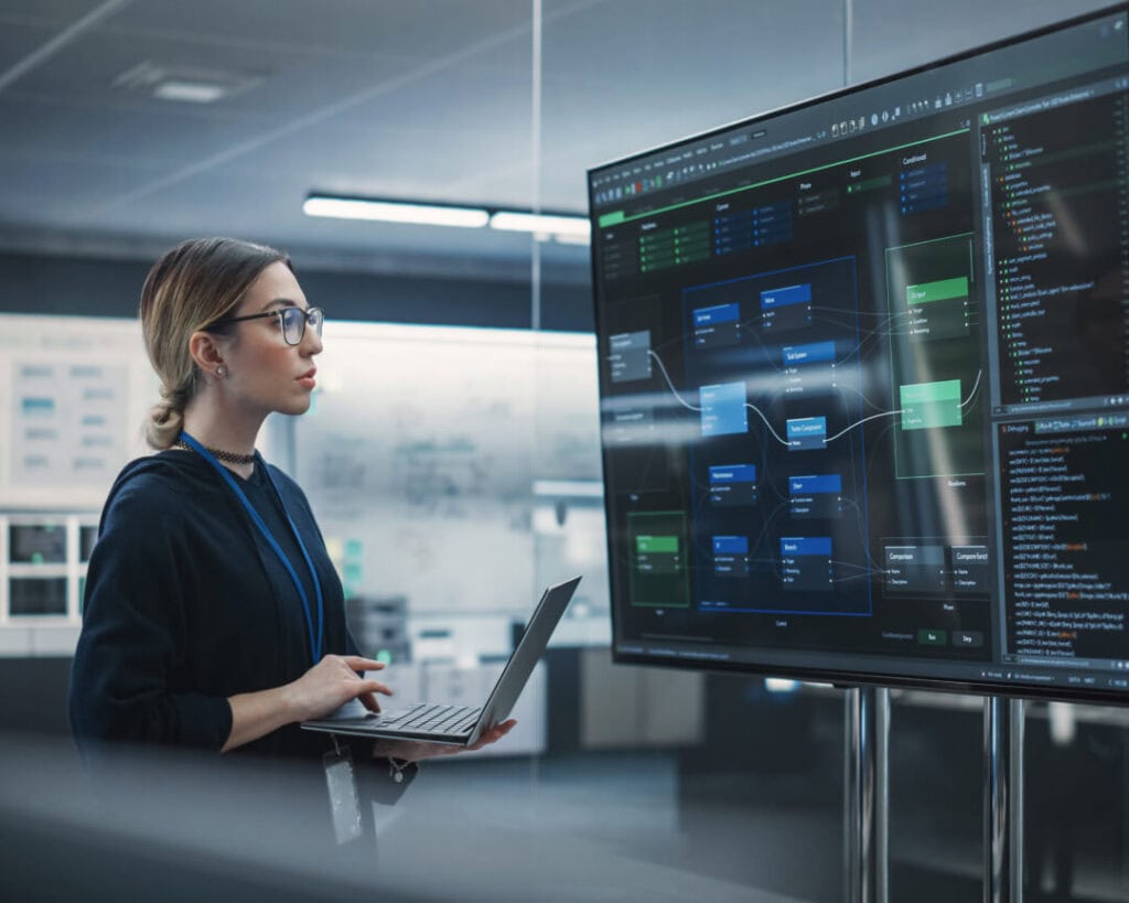 Marketer using AI to boost the success of automated marketing funnels