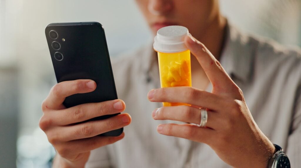 2220x1240px-etabletka